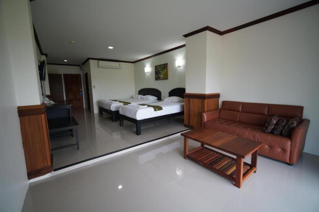 Sea Mountain Khanom Hotel Bagian luar foto