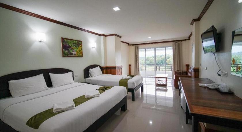 Sea Mountain Khanom Hotel Bagian luar foto